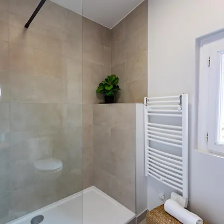Апартаменты Le Savane - Grand Triplex, Climatise, 2 Salons Кастр